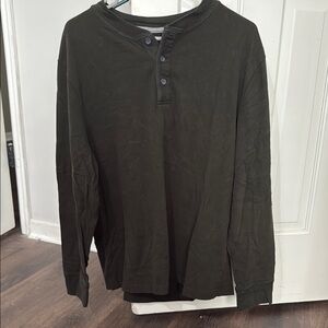 St. John's Bay Black Long Sleeve Tee